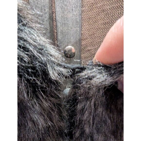 Ava & Viv Faux Fur Vest w/ Pockets - Picture 7 of 14
